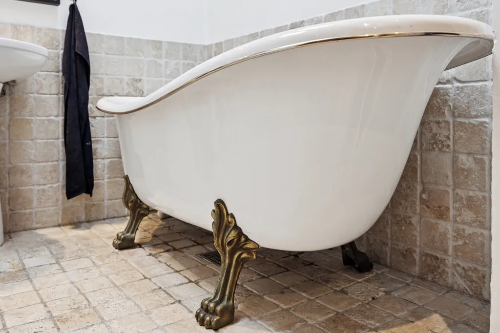 Bathrooms - Maintained Family Villa in Viborg