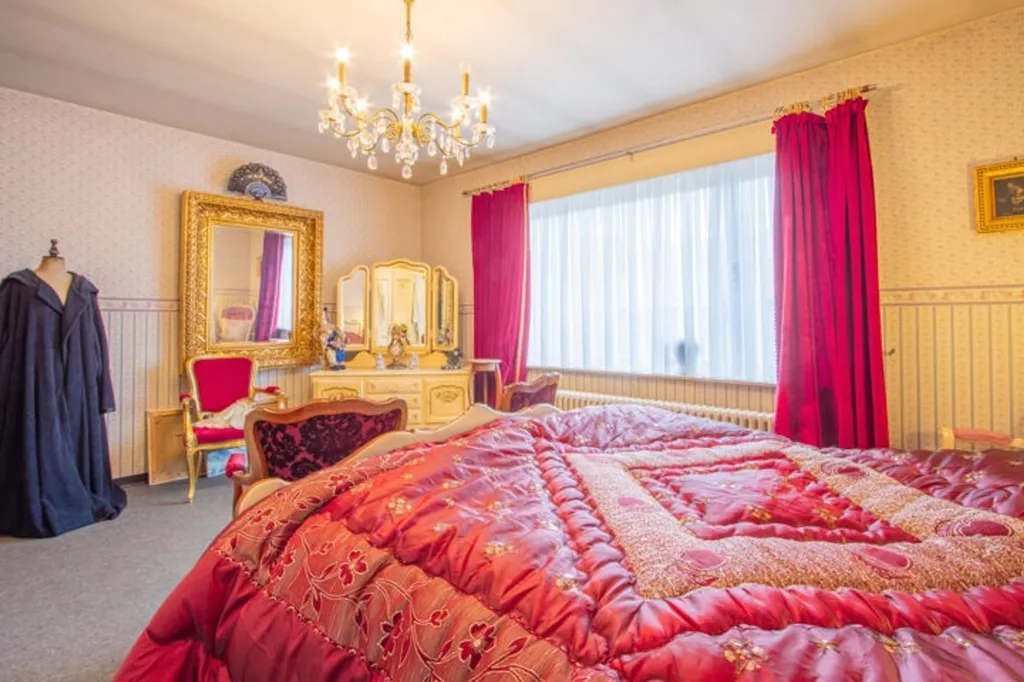 Bedrooms - Commercial House with Garden in Herent
