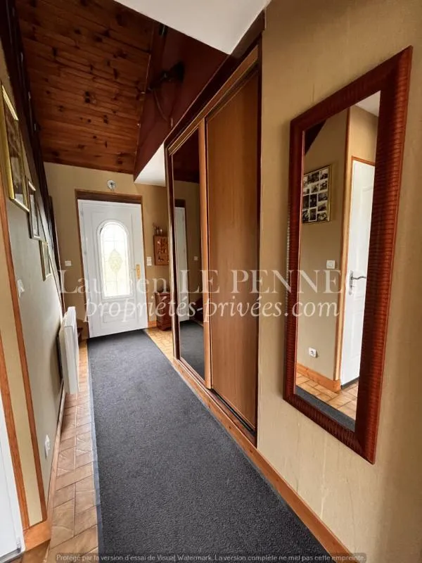 Esik - Charming House with Large Garden in Sermises