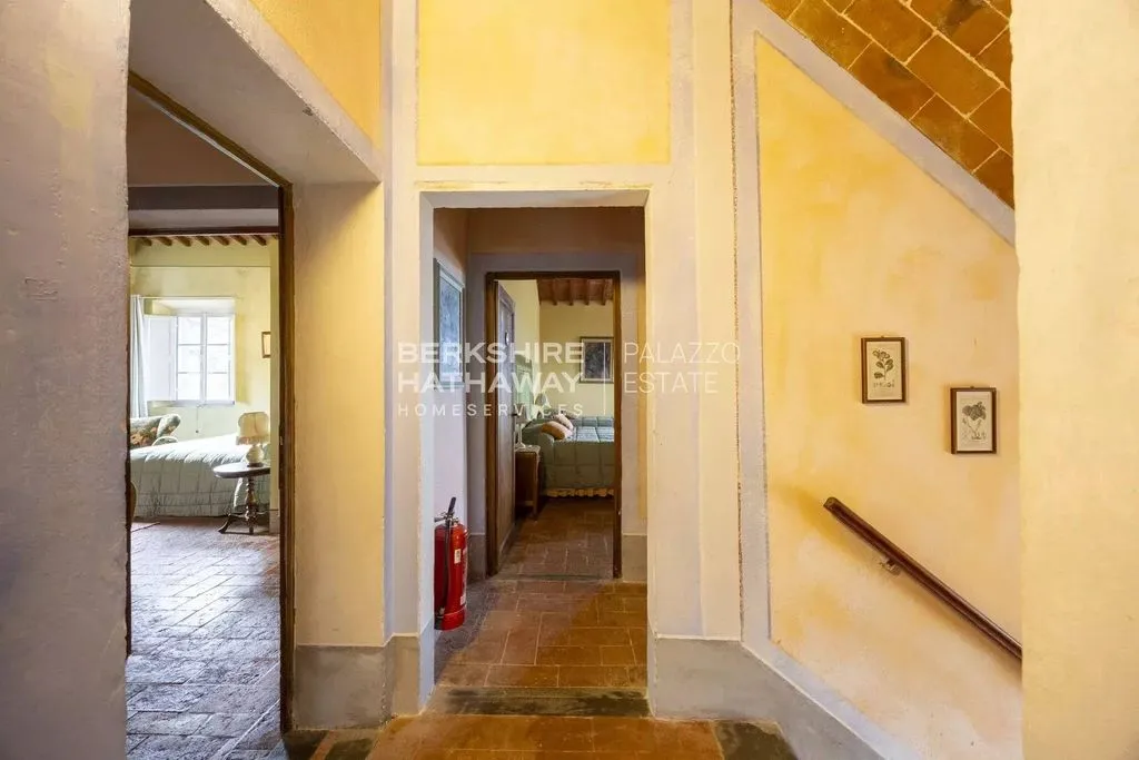 18th Century Villa with Pools in Palaia