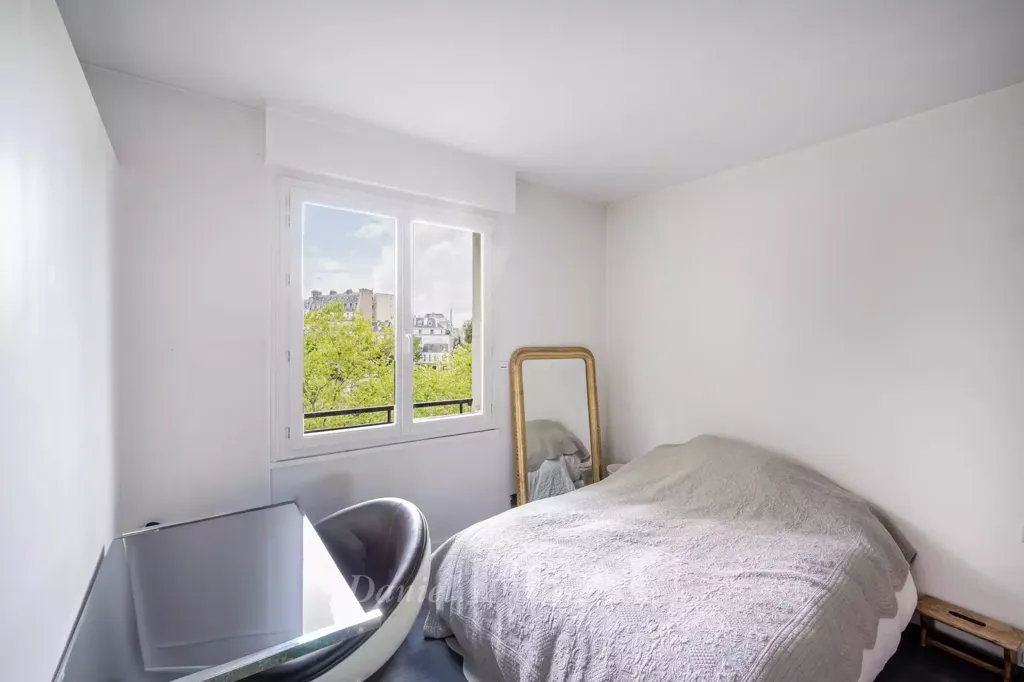 Magamistoad - Bright Apartment with Balcony in Paris 4th