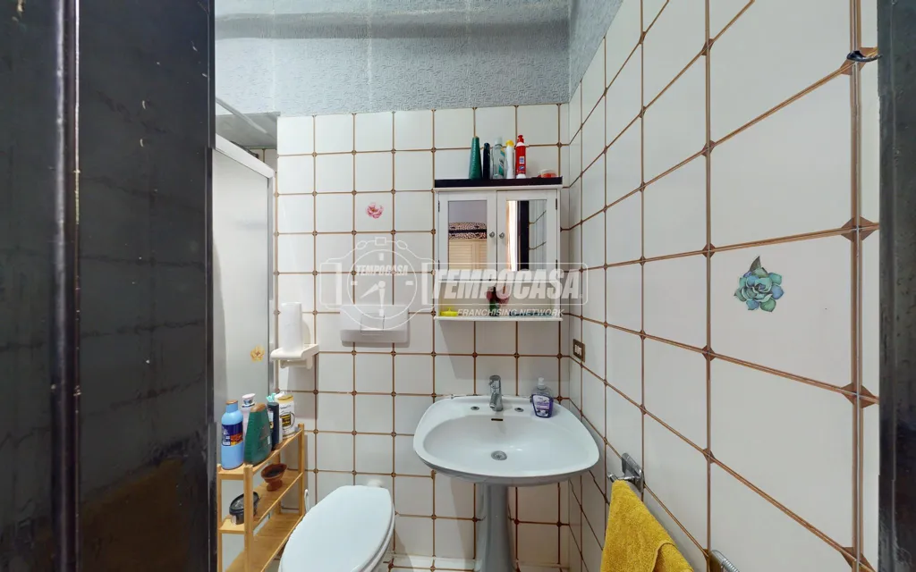 Salles de bain - Apartment with Metro Access in Milan's Nolo