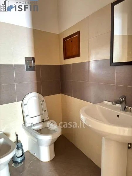 Bagni - Three-Bedroom Flat with Courtyard in Cosenza