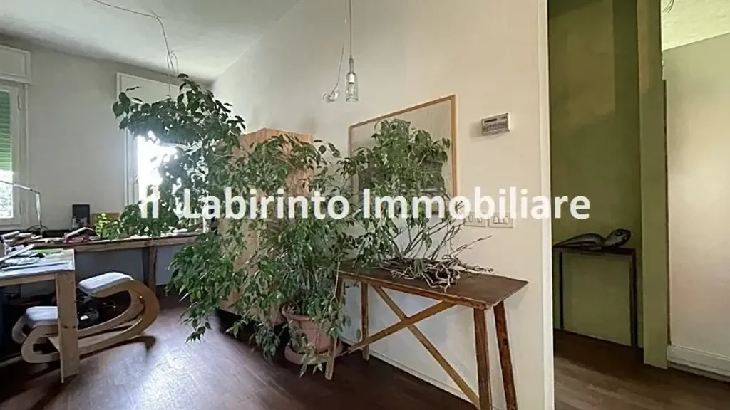 Kabinet - Bifamiliare with Private Garden in Faenza