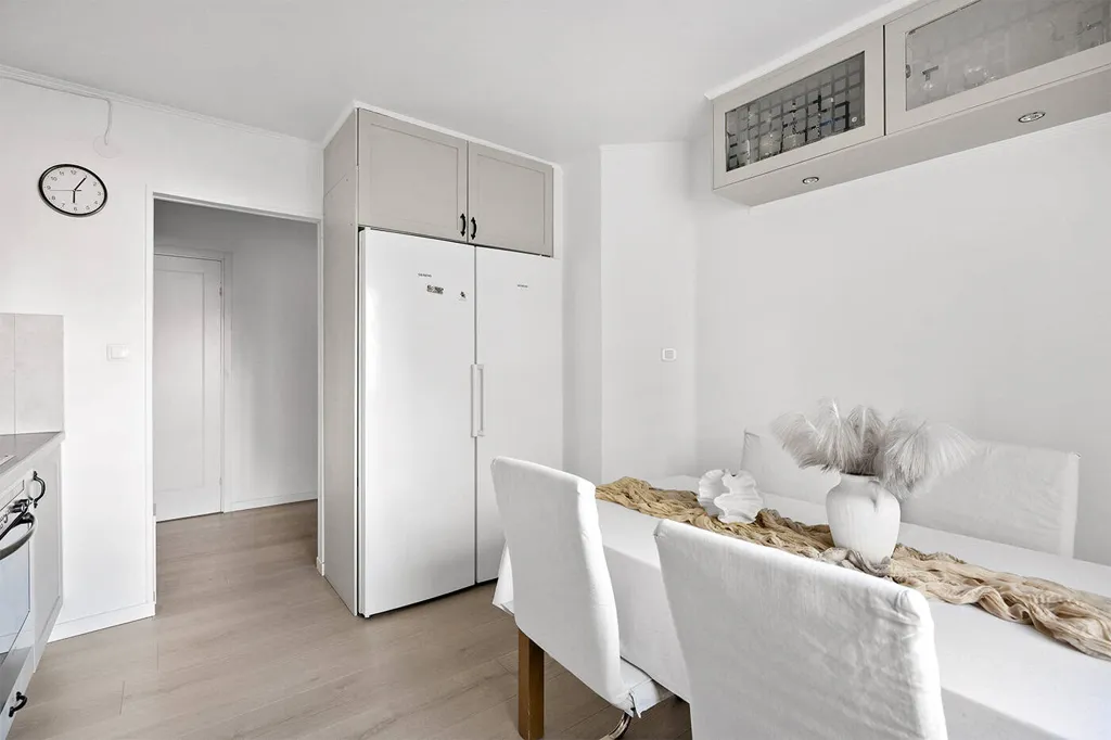 Salle à manger - Ground Floor Apartment with Balcony in Jakobsberg