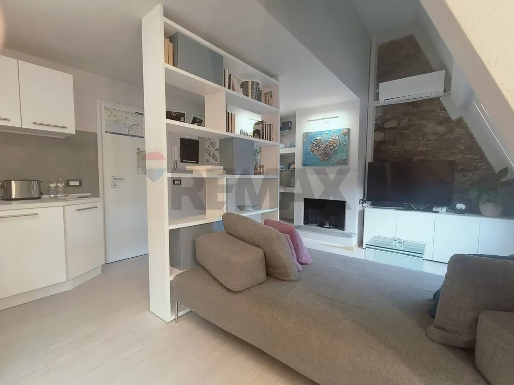 Elutuba - Restored Apartment with Lake View in Baveno