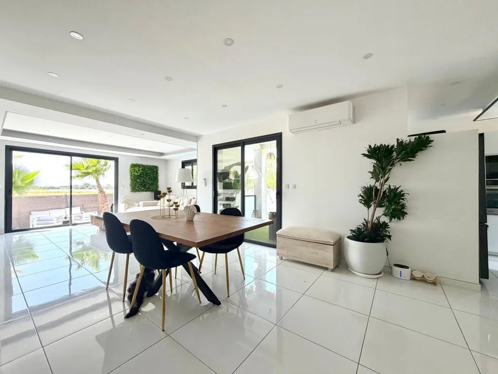 Sala da pranzo - Contemporary House with Pool in Vauvert