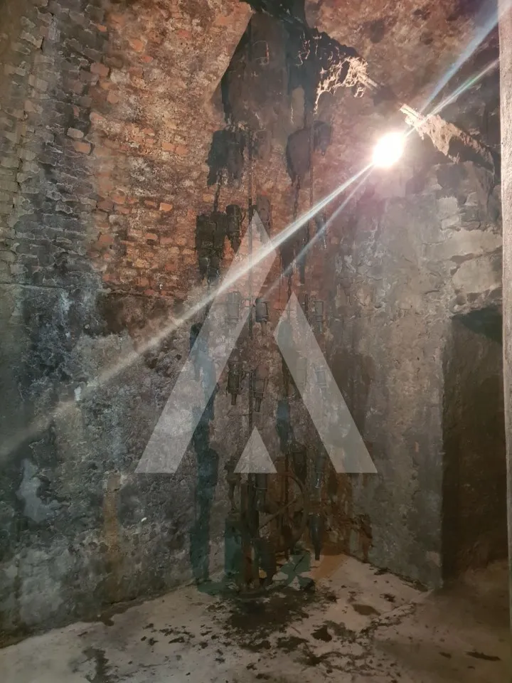 Pièces - Historic Wine Cellar with Storage in Anadia