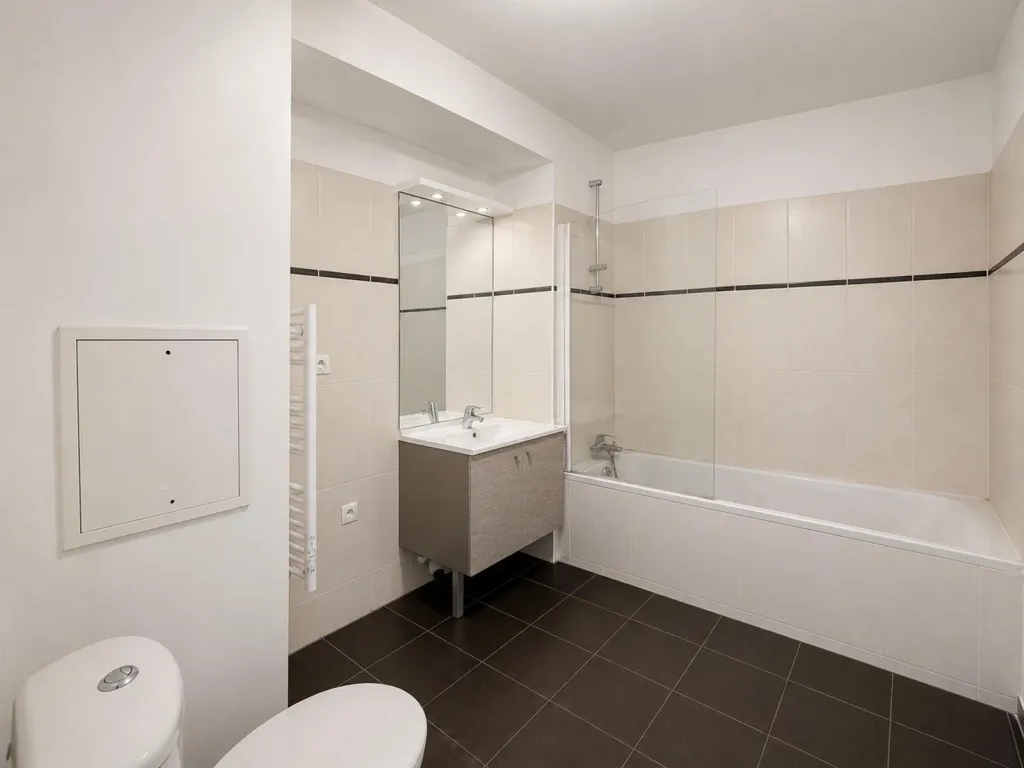 Salles de bain - Appartement Centre-Ville avec Parking à Poissy