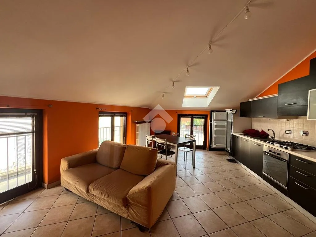 Cuisine - 3-Bedroom Apartment with Garage in Revello