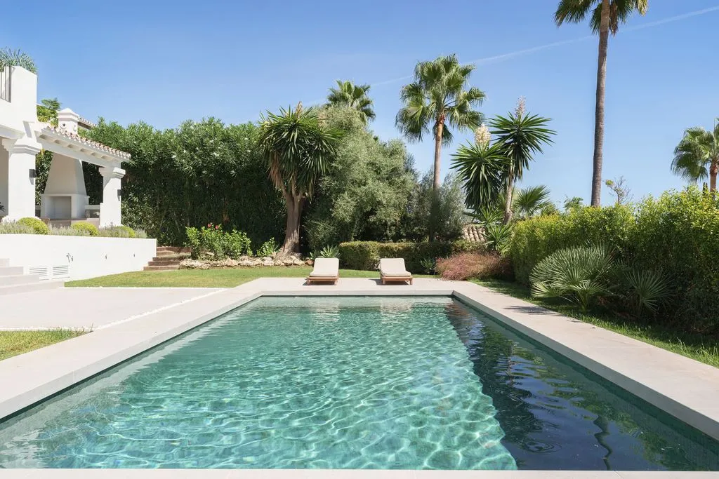 Bassein - Luxury Villa with Sea View in Nueva Andalucía