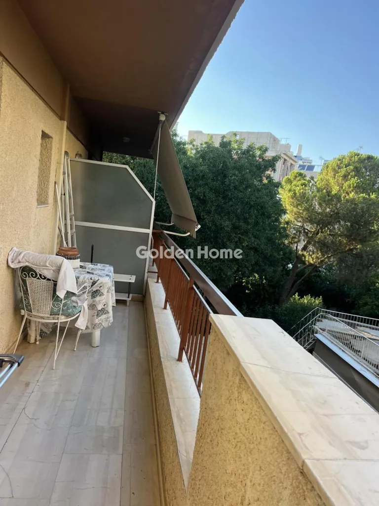 Rõdu - Bright Apartment with Balcony in Volos Centre