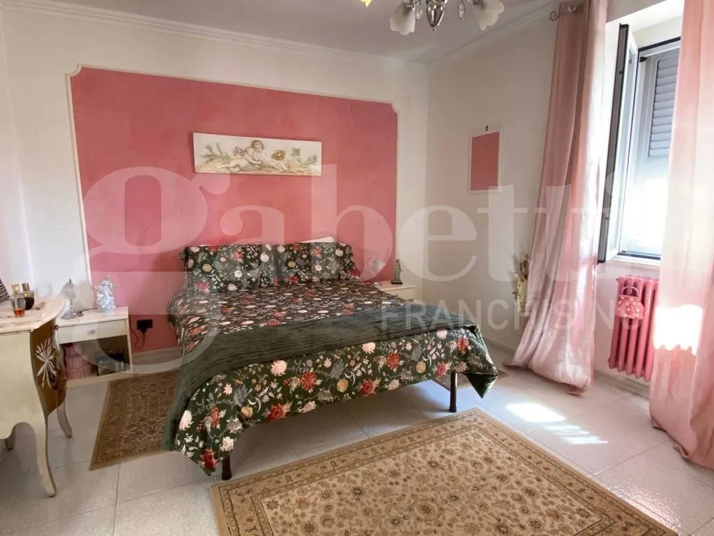 Bedrooms - Versatile Villa with Garden in Trani