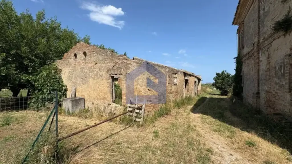 Välivaade - Rustic Casale for Restoration in San Vito Chietino