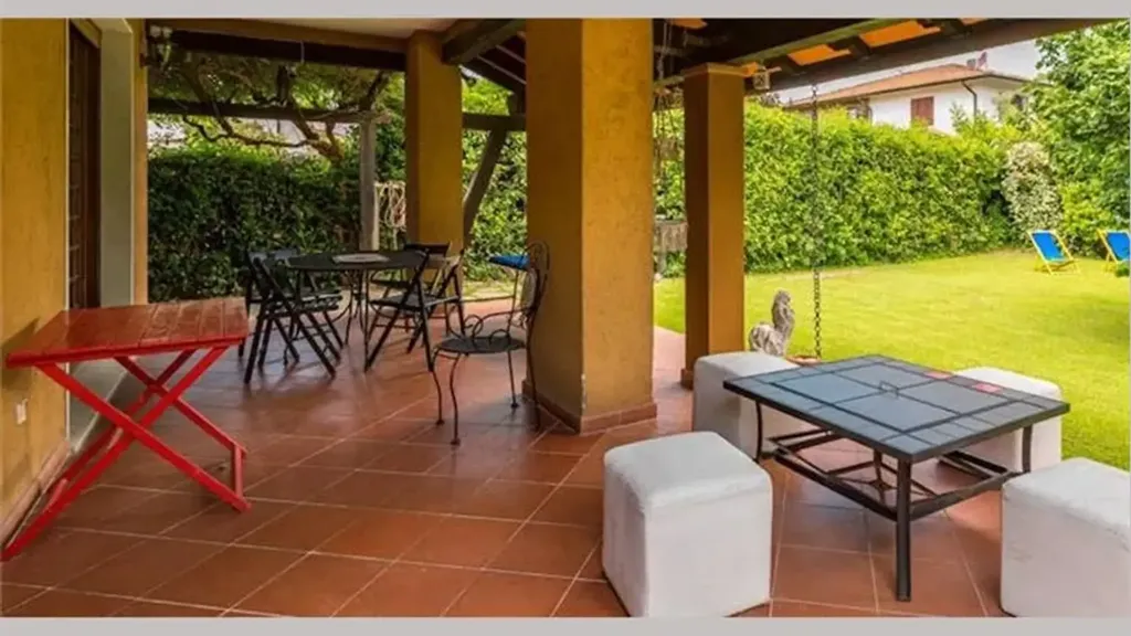 Terrazza - Villa with Garden in Forte Dei Marmi
