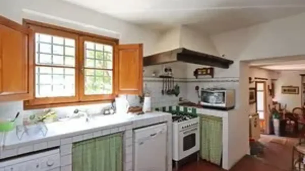 10-room house in IT