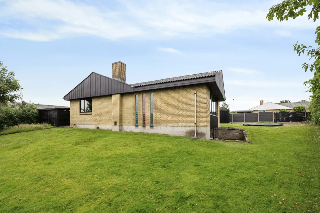 Garden - Maintained Family Villa in Viborg