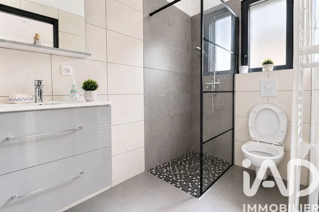Salles de bain - Villa Luxe avec Piscine à Les Pennes-Mirabeau