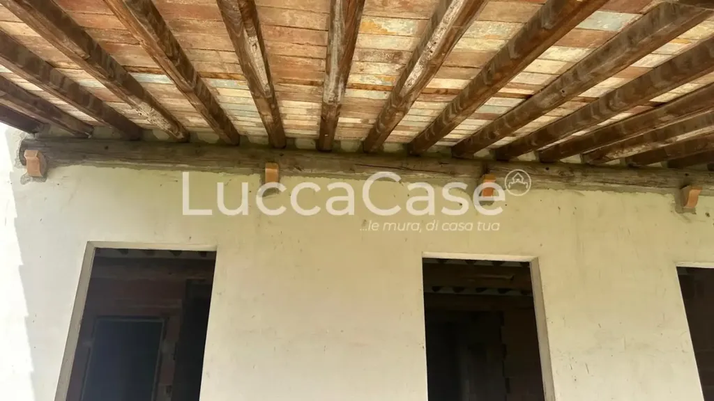 Terrace - Independent Villa with Garden in Capannori
