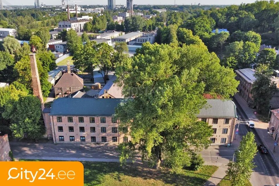 Local commercial 10 pièces à Rīga