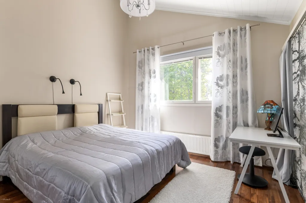 Chambres - Modernised Apartment with Sauna in Leppävaara, Espoo