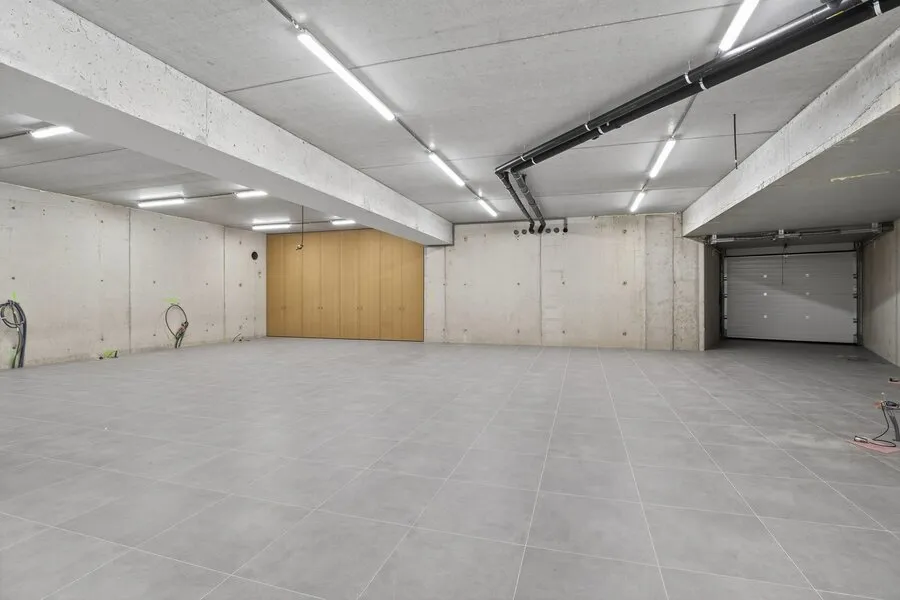 Garage - Villa Nouvelle Construction avec Piscine à Knokke