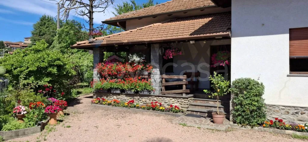 Terrazza - Single-Level Villa with Private Garden in Paruzzaro