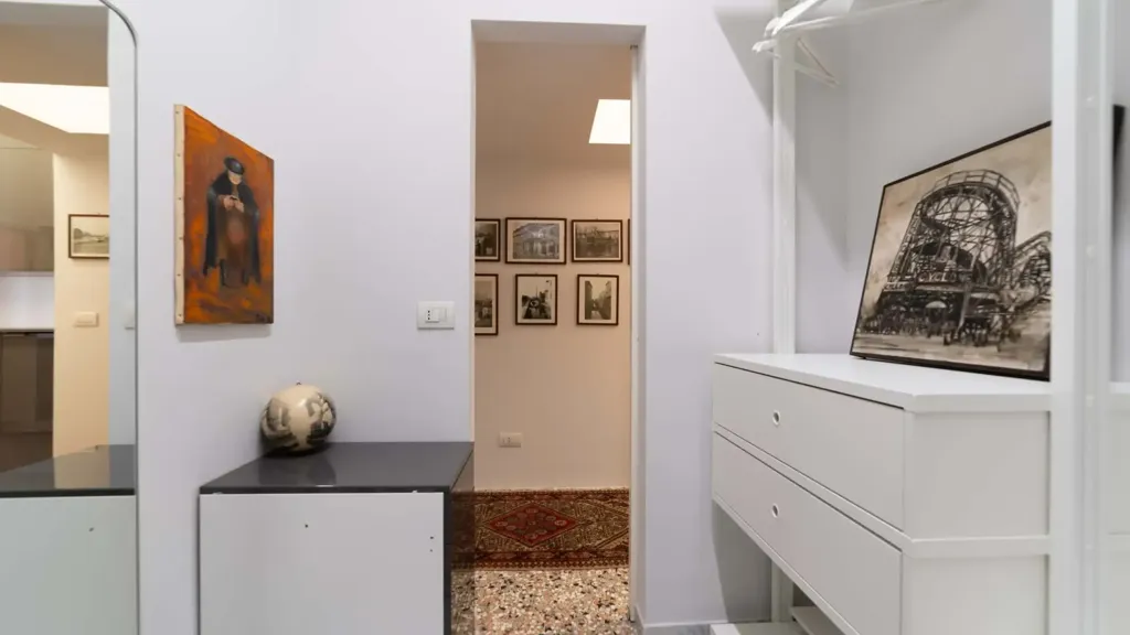 hallway_entrance