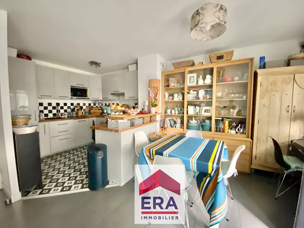 Kitchen - Duplex with Balcony and Garden in Sartrouville