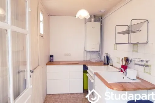Cucina - Shared Accommodation with Garden View in Central Location