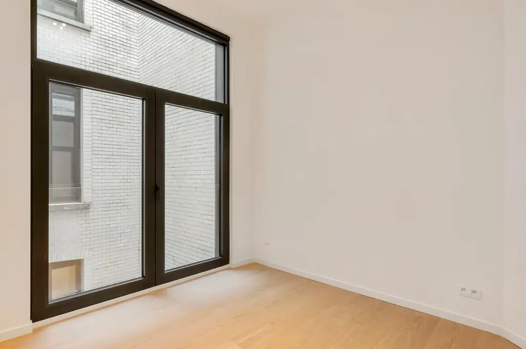 Pièces - Appartement Rénové avec Terrasse au Cœur d'Anvers