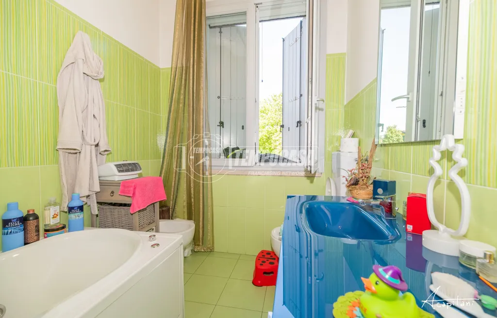Salles de bain - Terraced Villa with Private Garden in Modena