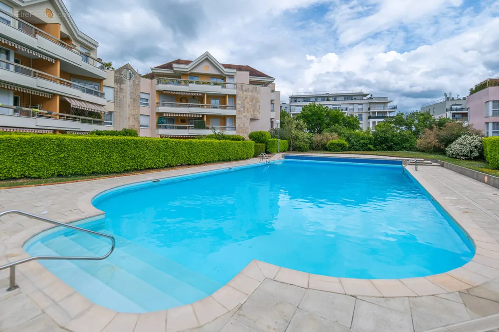 Piscine - Appartement T5 avec Balcon-terrasse à la Toison d'Or