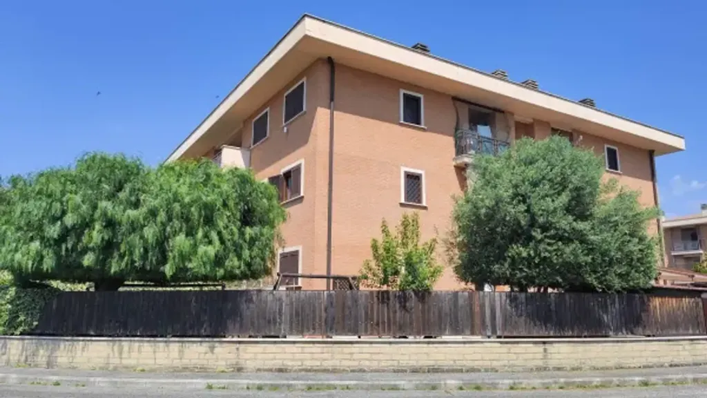 Välivaade - Apartment with Terrace in Castelverde, Rome