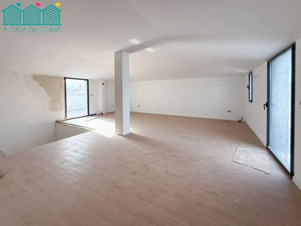 Pièces - Luxury Flat with Balcony in Aveiro