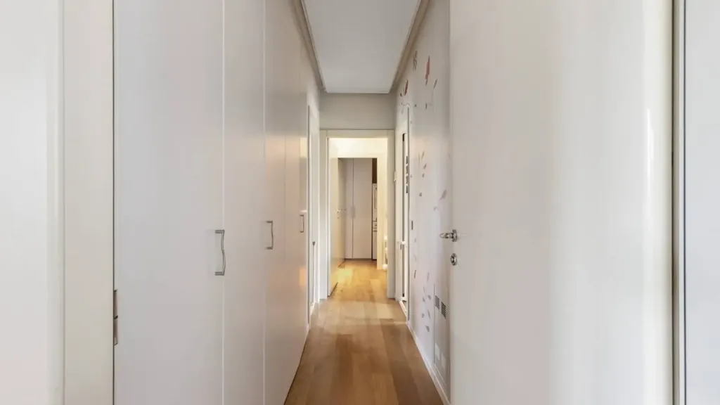 hallway_entrance