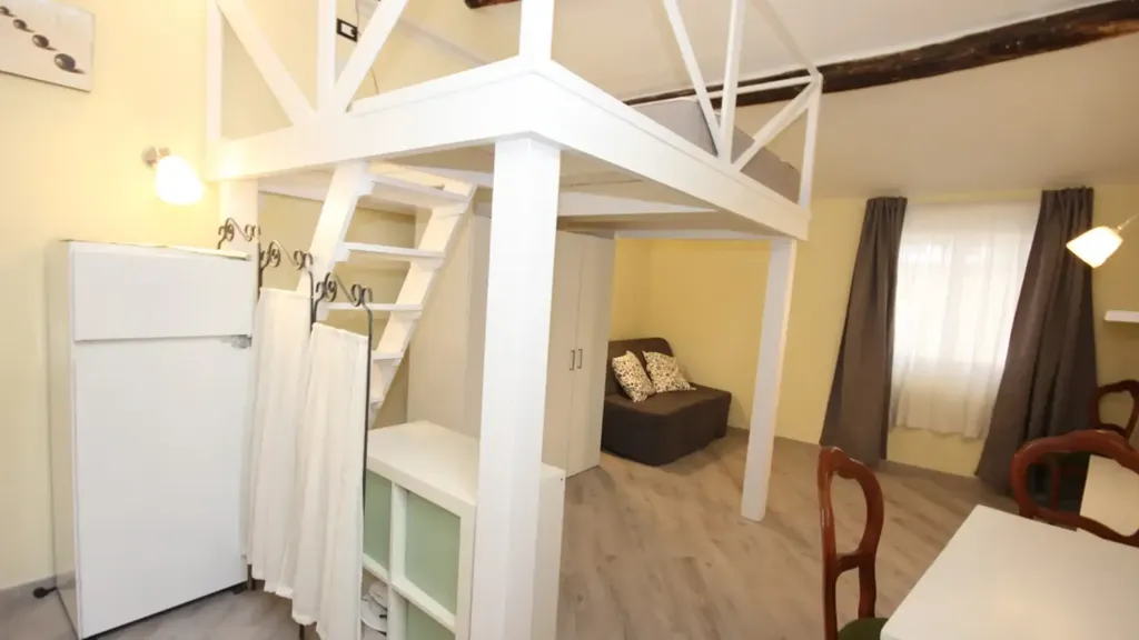 Magamistoad - Fully Furnished Studio in Genoa's Historic Centre