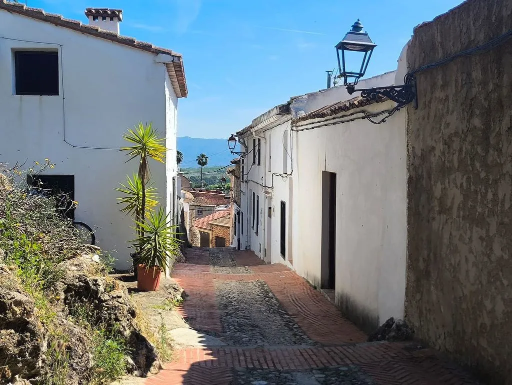 Terraced House with Balcony in Castelló de Rugat