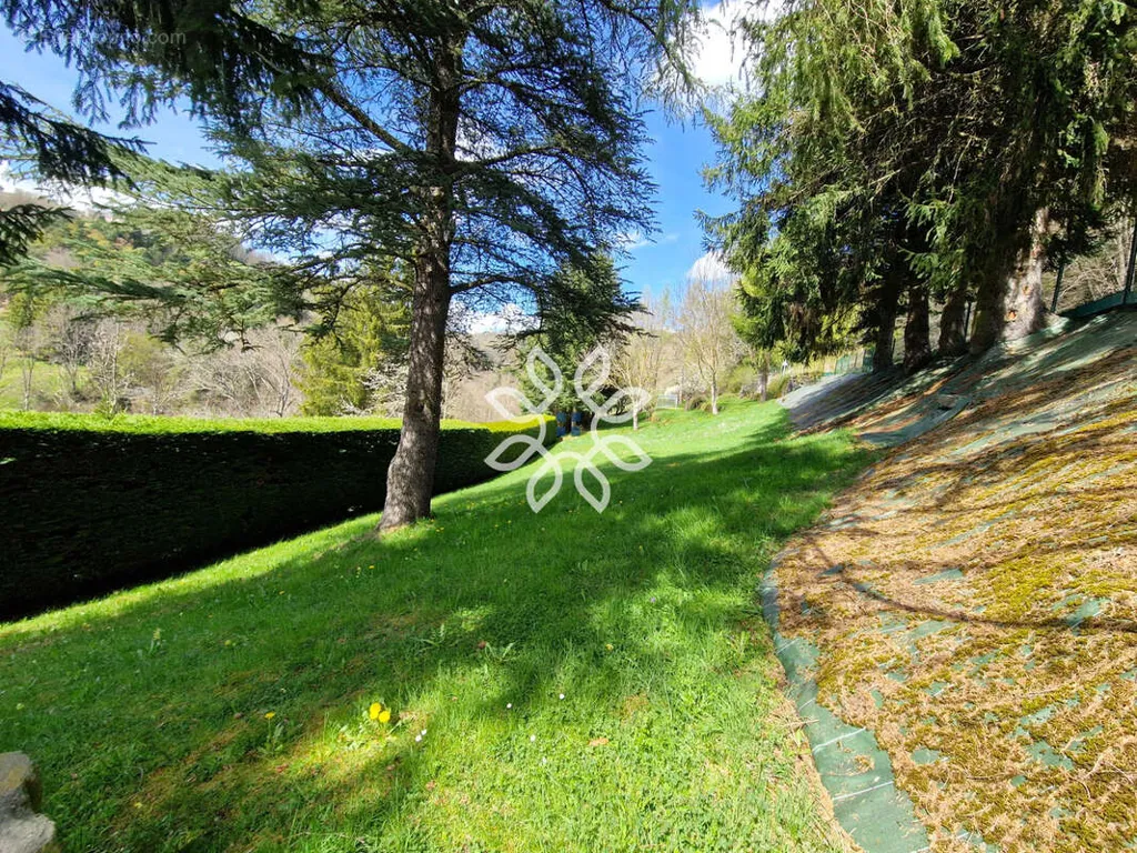 Aed - Stone House with Wooded Garden in Peyrusse