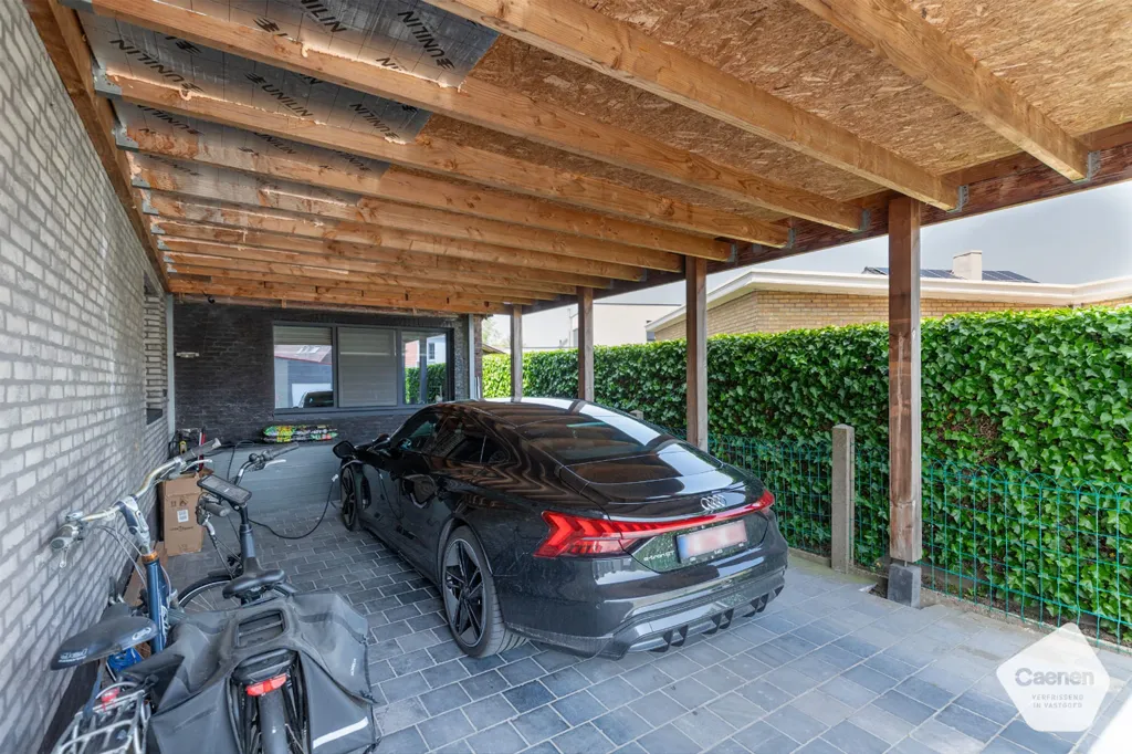 Garaaž - Modern Bungalow with Pool in Zedelgem