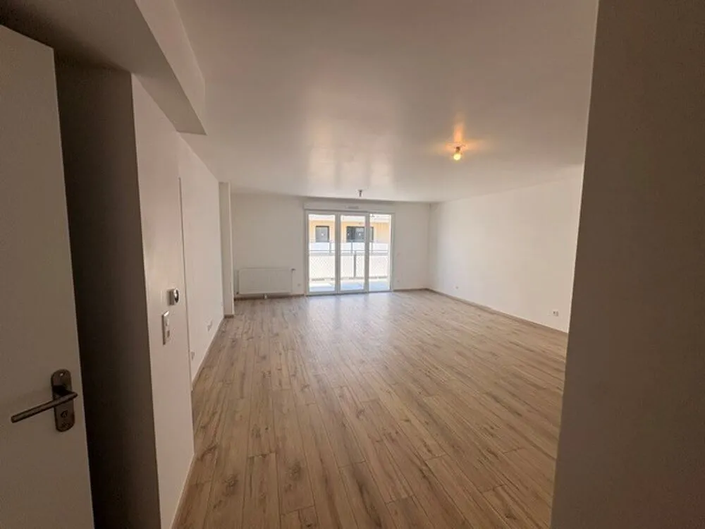 Pièces - Appartement Neuf avec Balcon à Chartres
