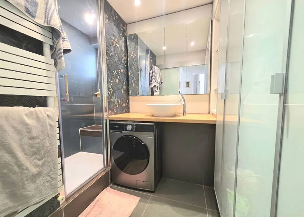 Salles de bain - Appartement Rénové avec Balcon à Paris