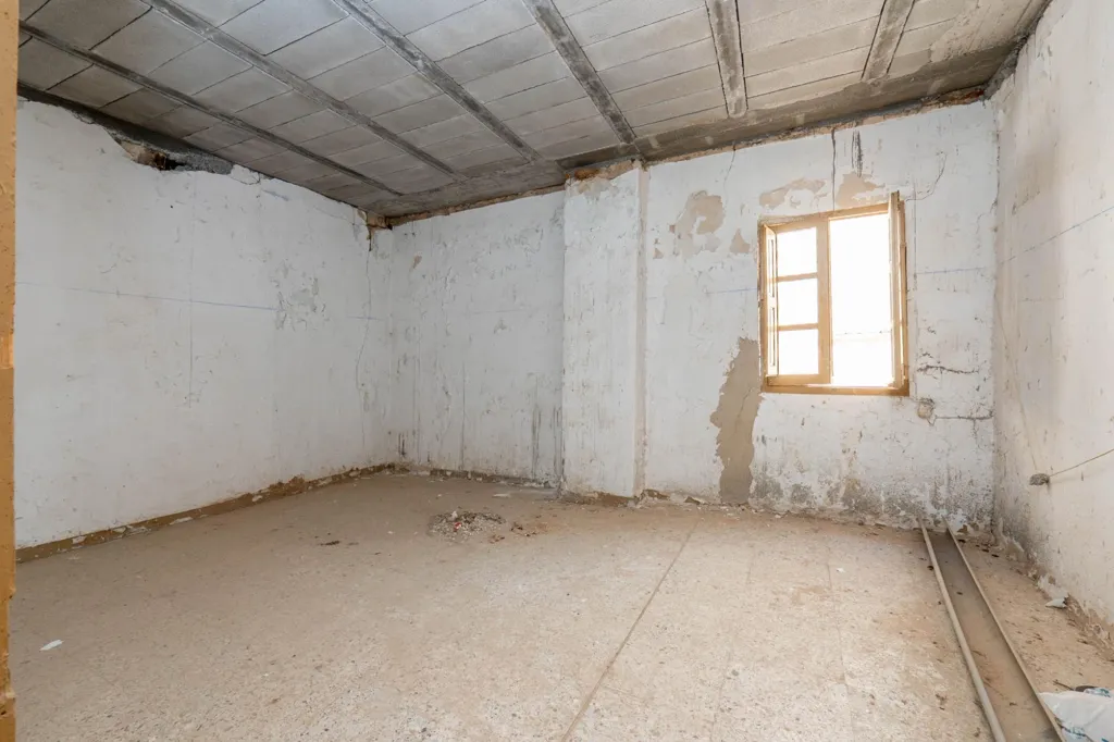 Pièces - Two-Storey House with Terrace in Albuñuelas