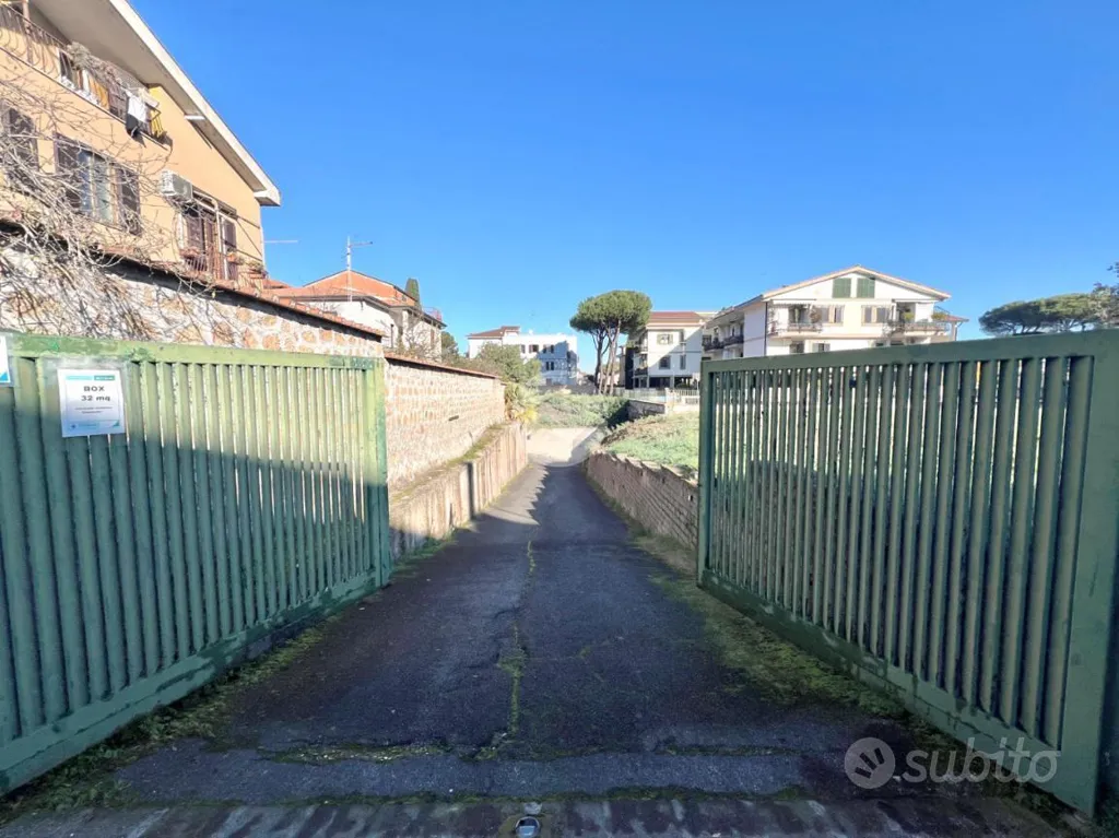 Esterno - Single Car Box in Quarto Miglio