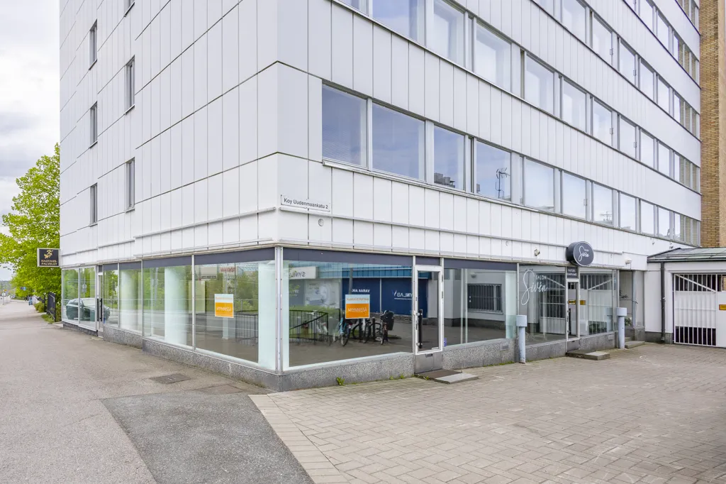 Extérieur - Commercial Space in Hyvinkää's Centre