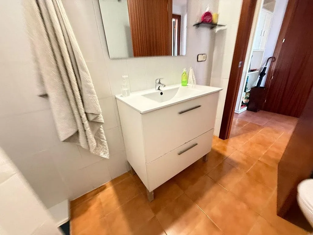 Salles de bain - Seafront Apartment with Terrace in Torre Valentina