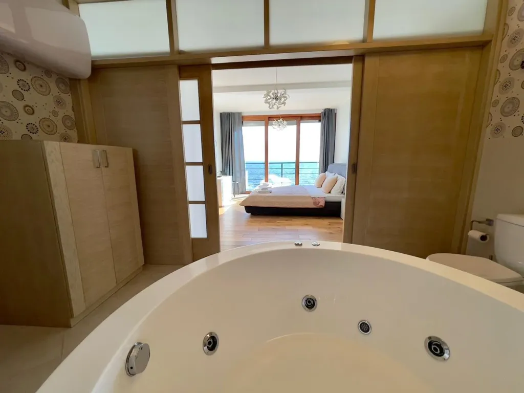 Salles de bain - Maison 3 chambres à Bar