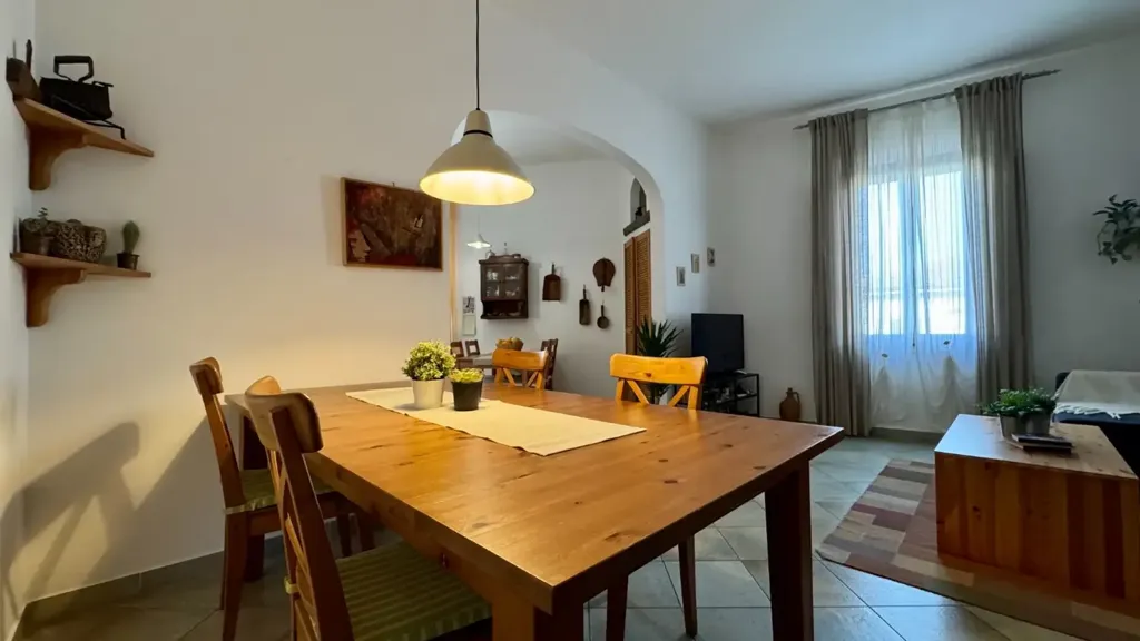 Söögituba - Central Apartment with Large Bedrooms in Empoli