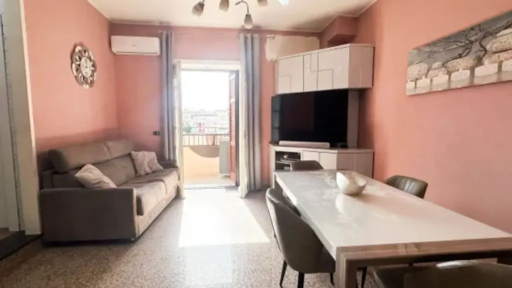Dining Room - Spacious Trilocale with Terraced Balcony in Afragola