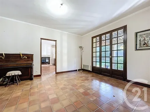 Séjour - Villa Rénovée avec Atelier à Bagnols-sur-Cèze